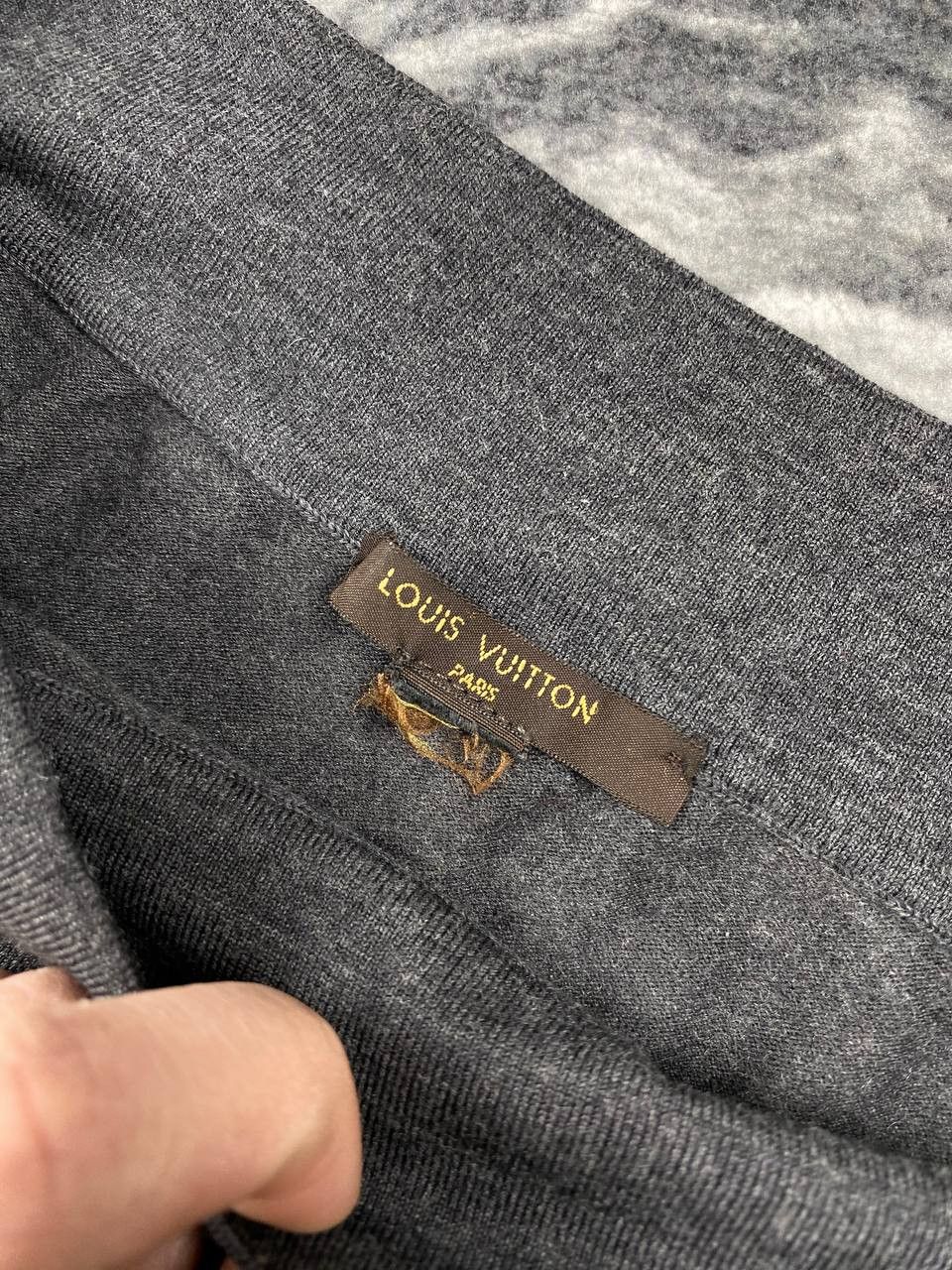 Louis Vuitton Loius Vuitton Jumper Wool Women Size L Gray Size L / US 10 / IT 46 - 6 Thumbnail
