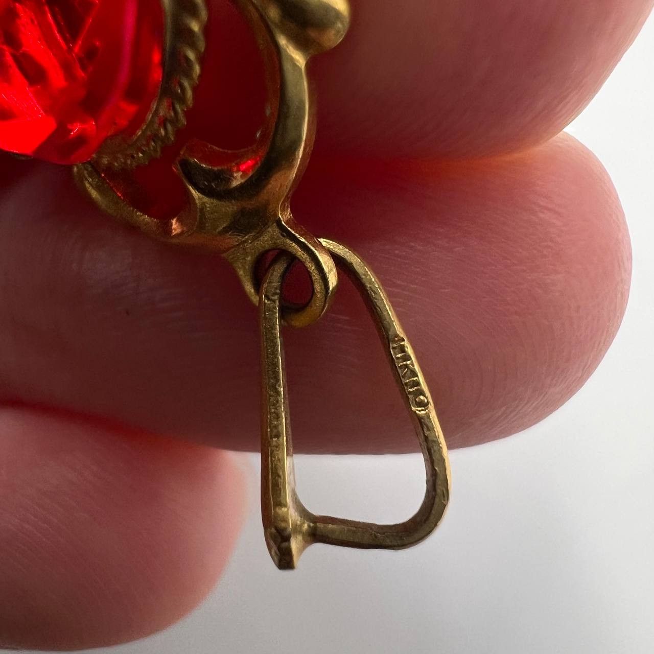 Vintage Vintage USSR Retro Style Jewelry Pendant Gold Tone Red Stone Size ONE SIZE - 7 Thumbnail