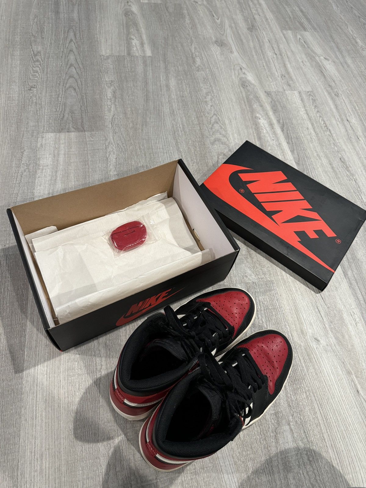 Jordan Brand × Nike Air Jordan 1 Retro High OG “Bred Toe” Size US 9.5 / EU 42-43 - 15 Thumbnail