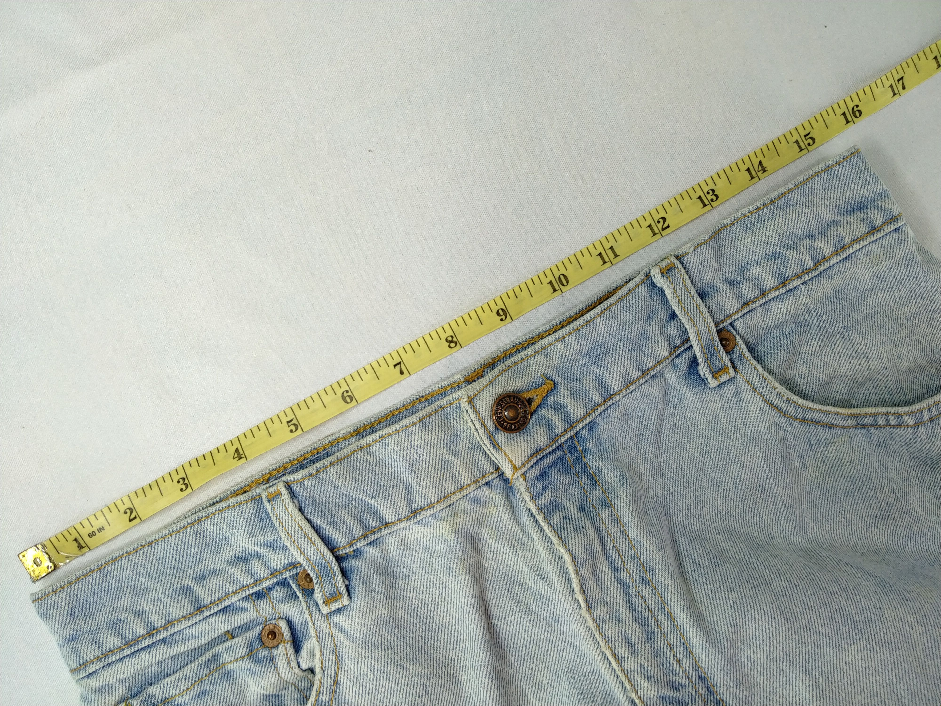Levi's Light Wash Vintage Levi's 550 Denim 31 x 30.5 -JN552 Size US 31 - 5 Thumbnail