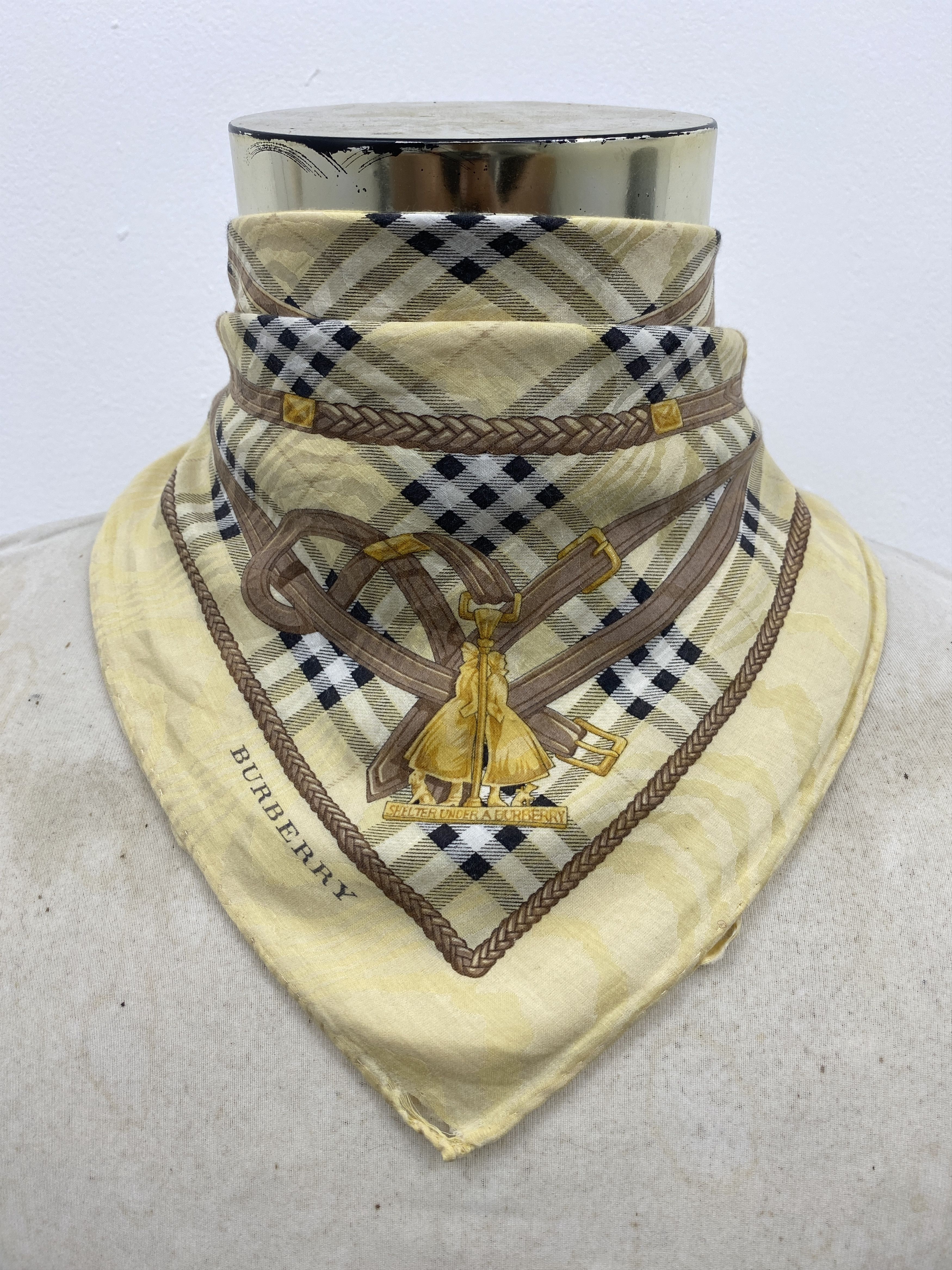 Burberry Burberry Novacheck Handkerchief Bandana Neckerchief HKC0377 Size ONE SIZE - 2 Thumbnail
