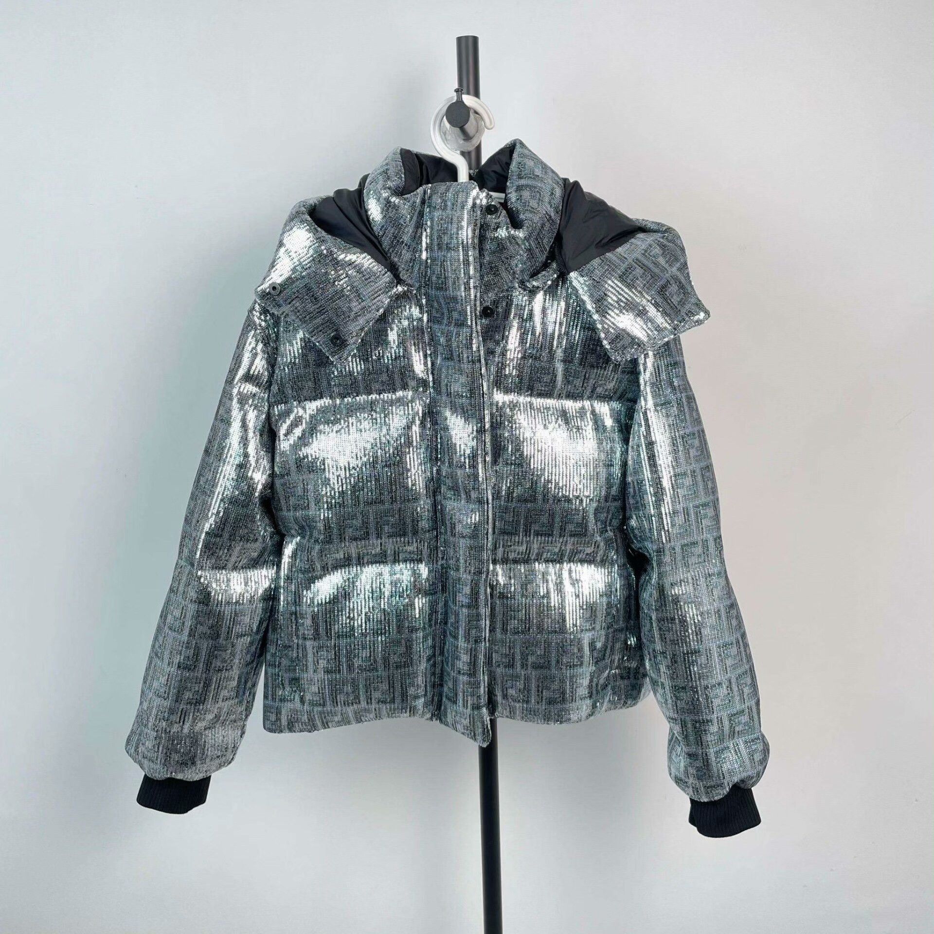 Fendi Fendi Down Silver Down Jacket S Women Size S / US 4 / IT 40 - 1 Thumbnail