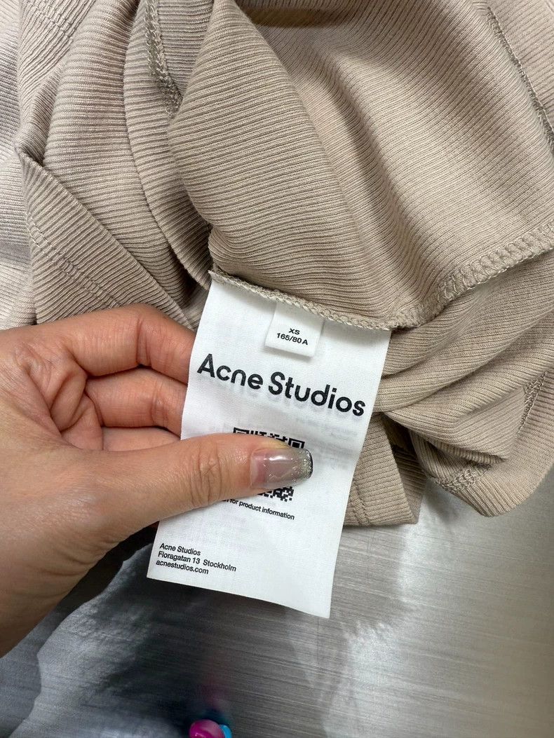 Acne Studios Acne Studios Grey letter long-sleeved top Size US XS / EU 42 / 0 - 5 Thumbnail