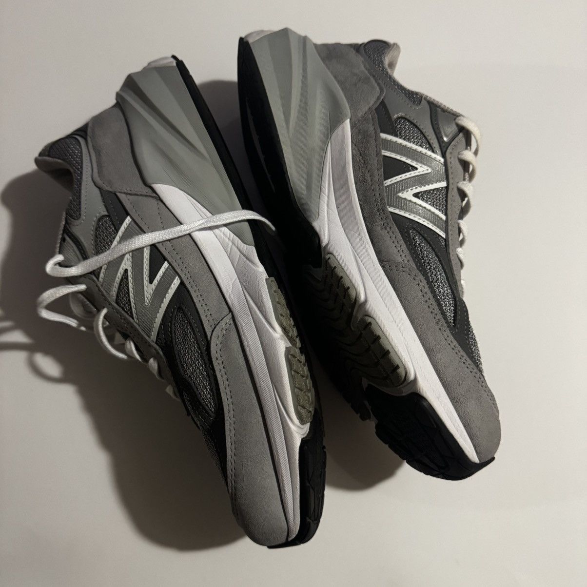 New Balance New Balance 990v6 Size US 11.5 / EU 44-45 - 2 Thumbnail