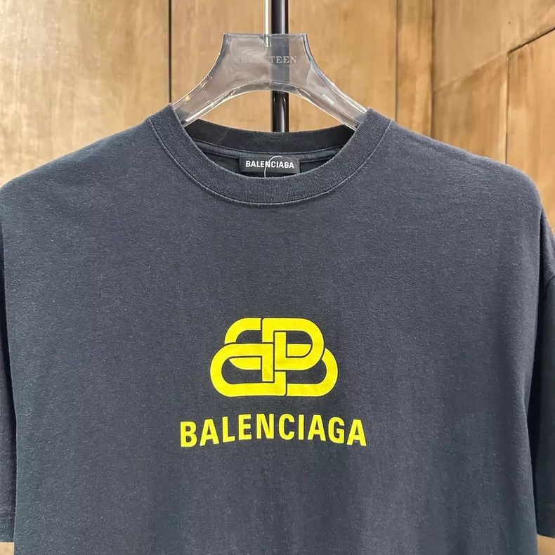 Balenciaga Balenciaga Black and yellow lock letter short sleeve Size US XS / EU 42 / 0 - 3 Thumbnail
