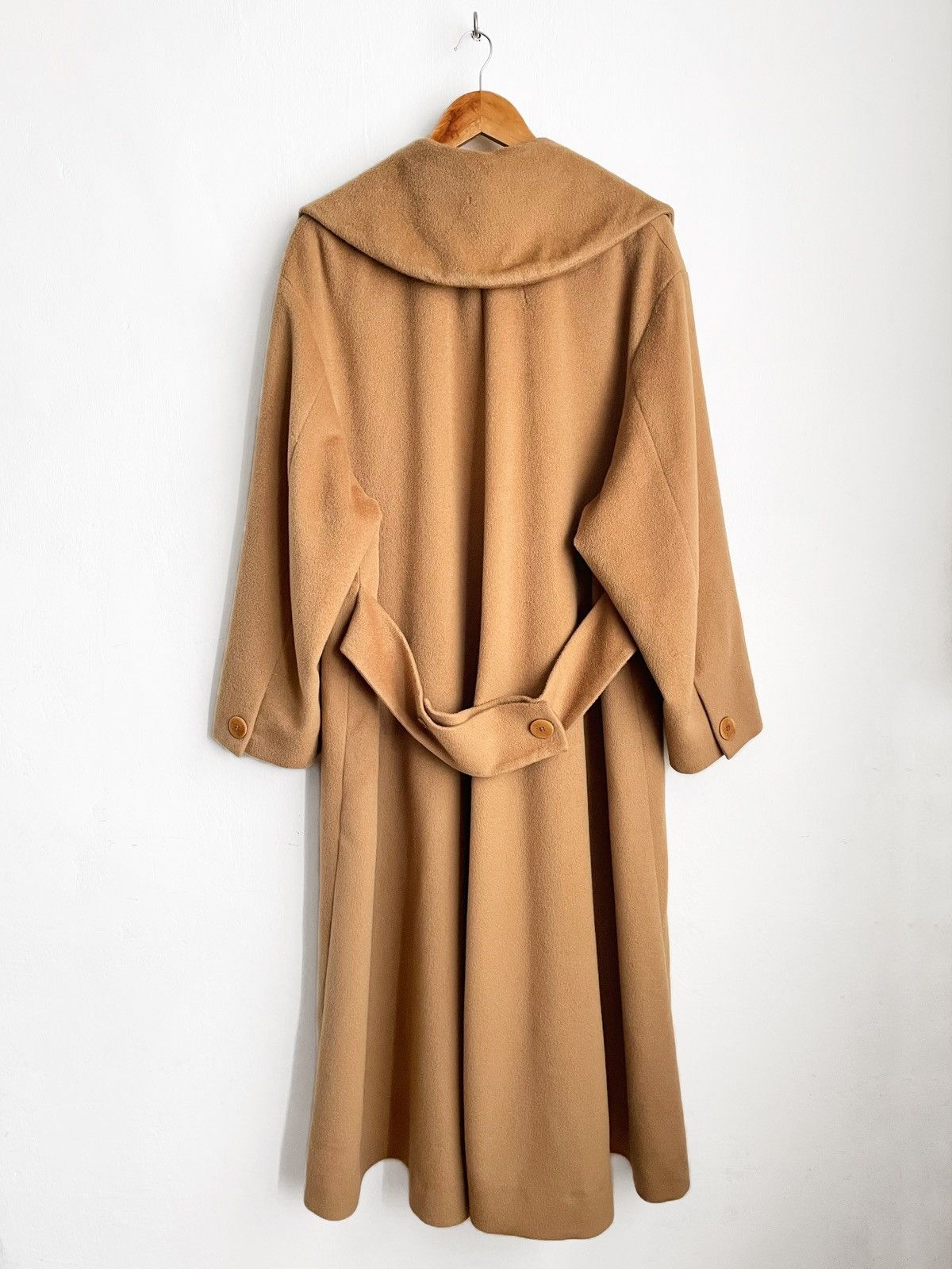 Celine Vintage Celine Paris Camel Wool Coat Single Breasted Iconic Size XL / US 12-14 / IT 48-50 - 8 Thumbnail