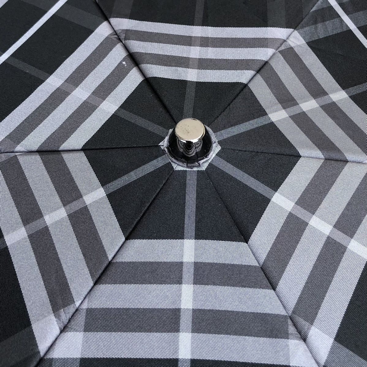 Burberry Burberry Checked Novacheck Waterproof Folding Umbrella Size ONE SIZE - 7 Thumbnail