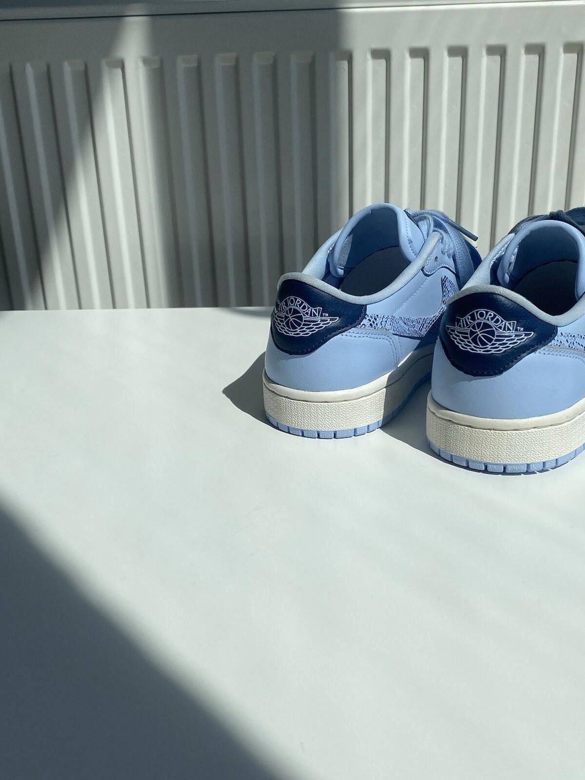 Nike 2018 Nike Jordan 1 Low Retro Royal Tint US6 Women’s Size US 7.5 / IT 37.5 - 7 Thumbnail