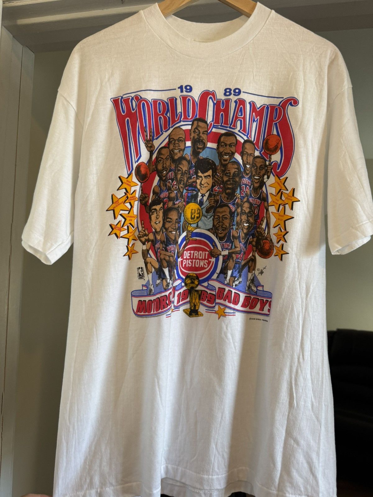 Hanes × NBA × Vintage 1989 bad boys Detroit pistons championship t shirt size XL Size US XL / EU 56 / 4 - 1 Thumbnail