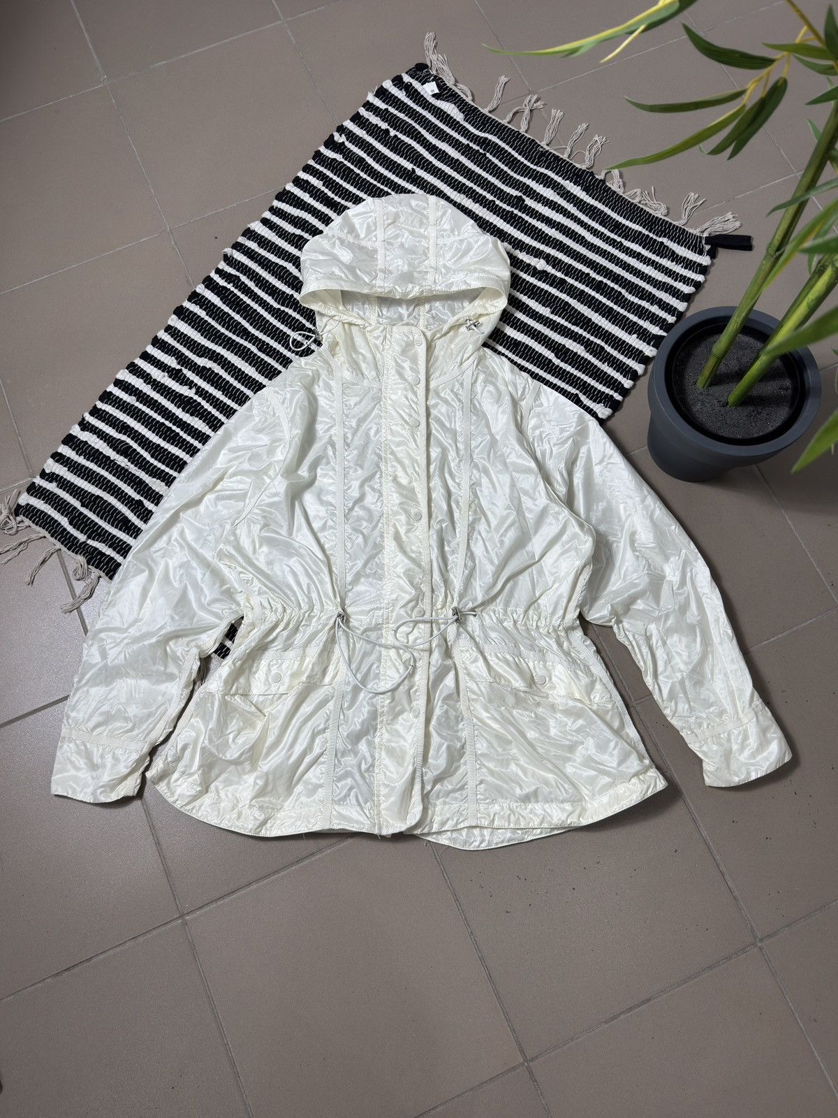 VINTAGE MONCLER OUTDOOR NYLON LIGHT JACKET