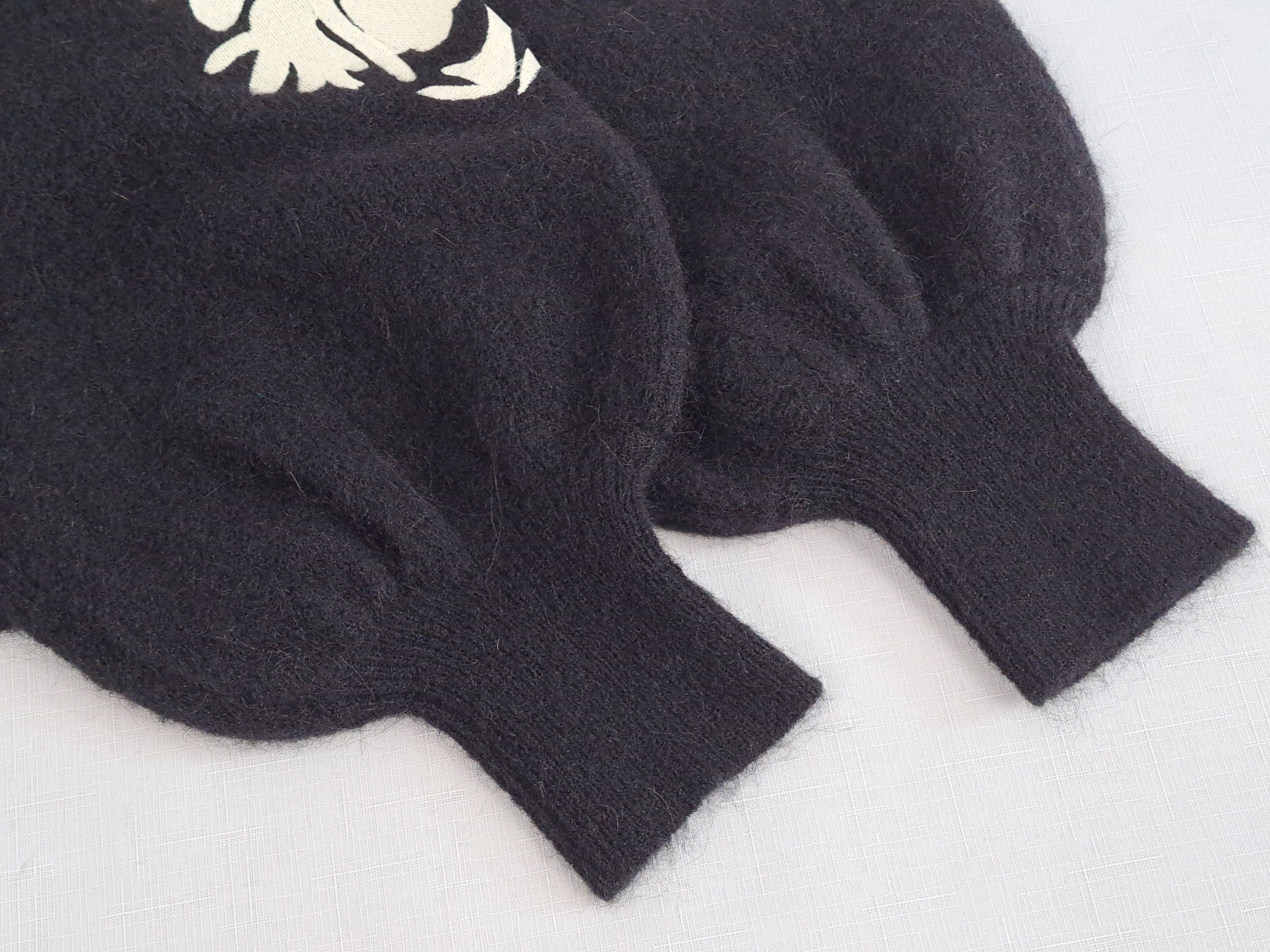 Sandro Sandro embroidered peppy baggy sleeve jumper. Size 2. Size S / US 4 / IT 40 - 10 Thumbnail
