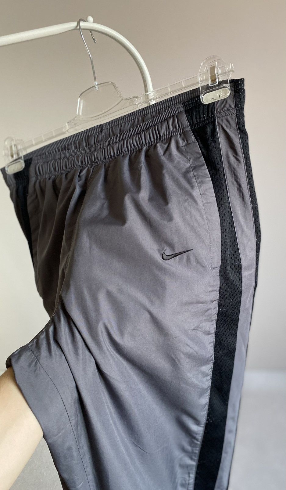 Vintage Vintage Nike Nylon Loose Pants Size US 31 - 9 Thumbnail
