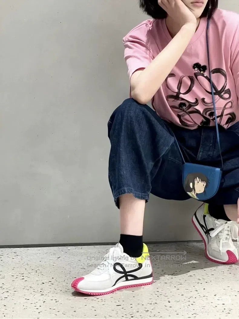 Loewe Loewe Spirited Away Limited Edition Pink Short-sleeve T-sh Size S / US 4 / IT 40 - 7 Thumbnail