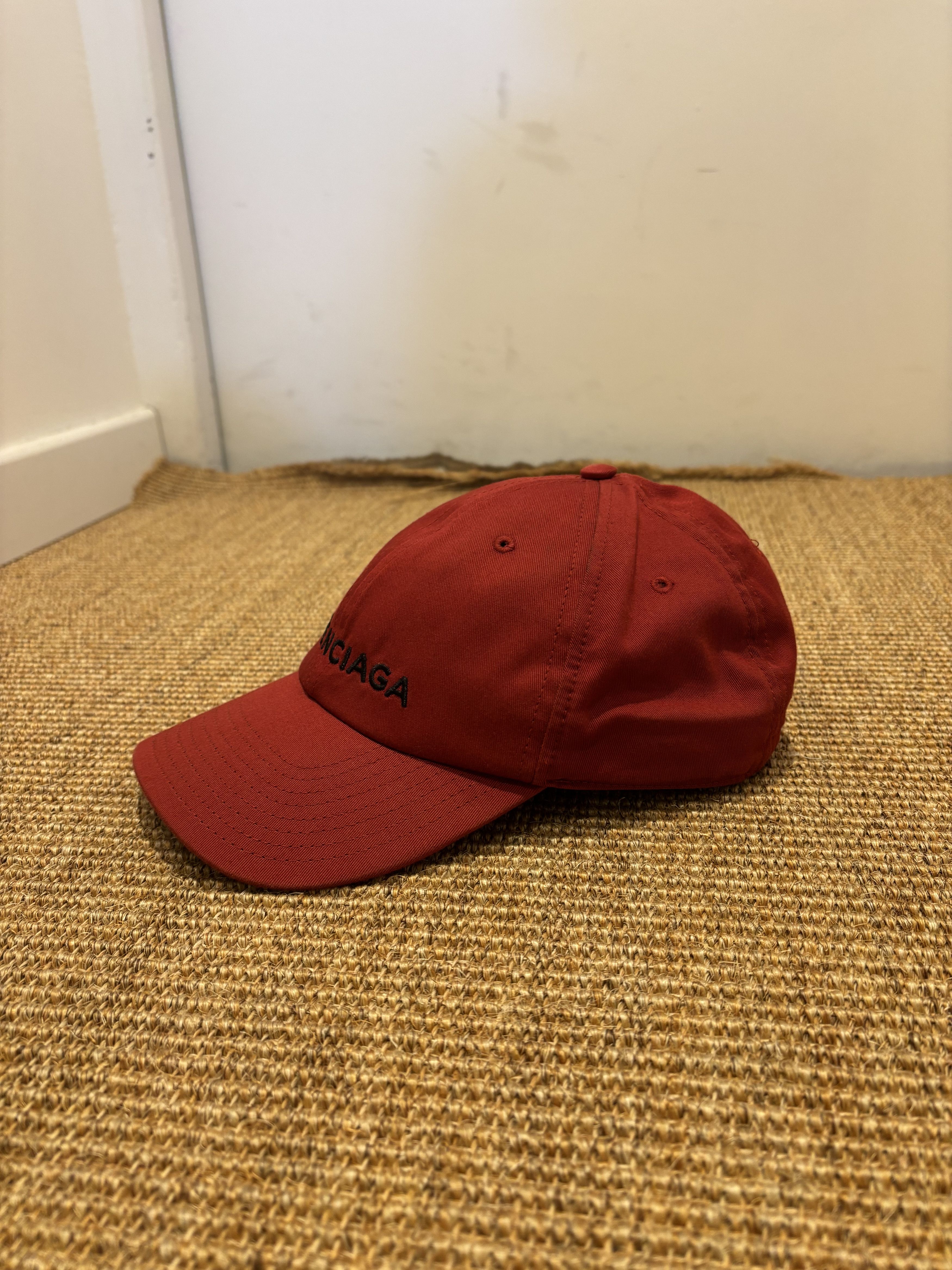 Balenciaga Casquette six pannels Balenciaga bordeau en tbe Size ONE SIZE - 10 Thumbnail