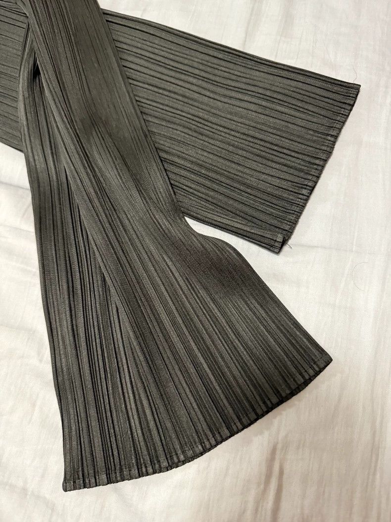 Issey Miyake issey miyake size:4 Black pleated pants 2505-Nextarrow Size US 26 / EU 42 - 2 Thumbnail