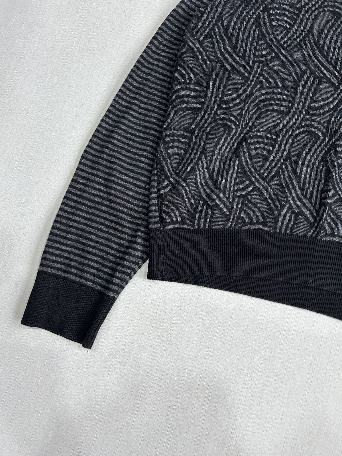 Designer × Vintage Archival Japanese Brand Chain Pattern 1/3 Sweatshirt Size US L / EU 52-54 / 3 - 3 Thumbnail