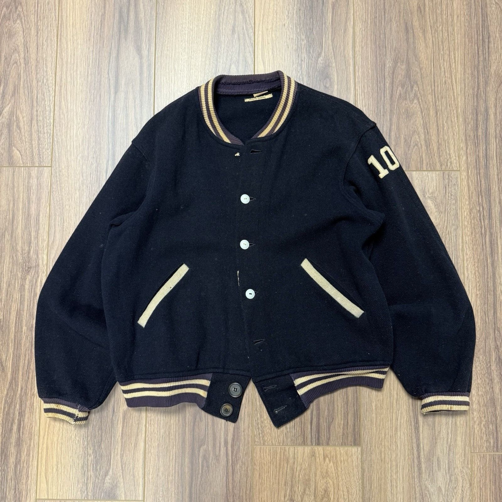 Champion Vintage 50s Champion Running Man Cheshire Football Letterman Size US M / EU 48-50 / 2 - 2 Thumbnail