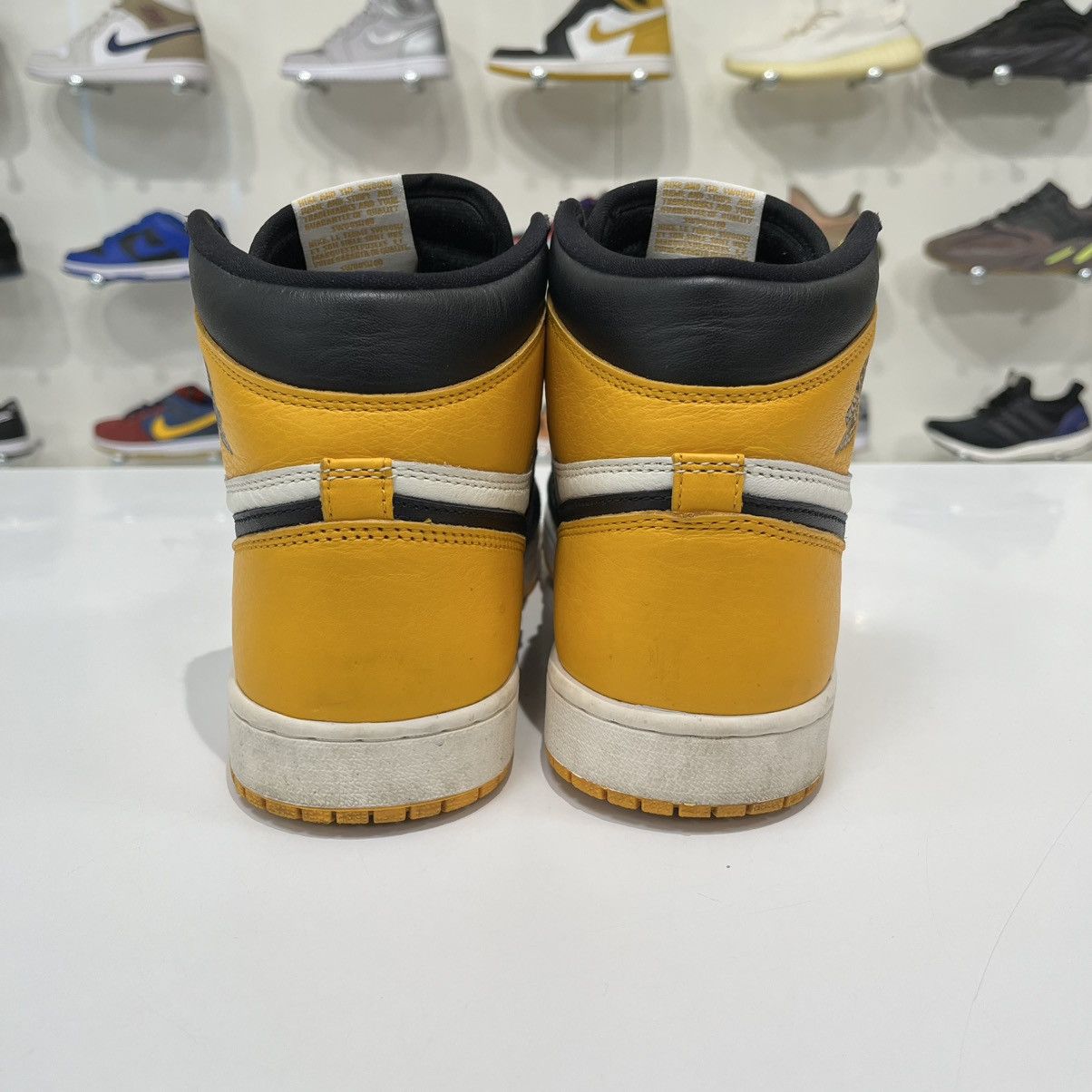 Nike Air Jordan 1 Retro High OG Taxi Size US 11 / EU 44 - 5 Thumbnail