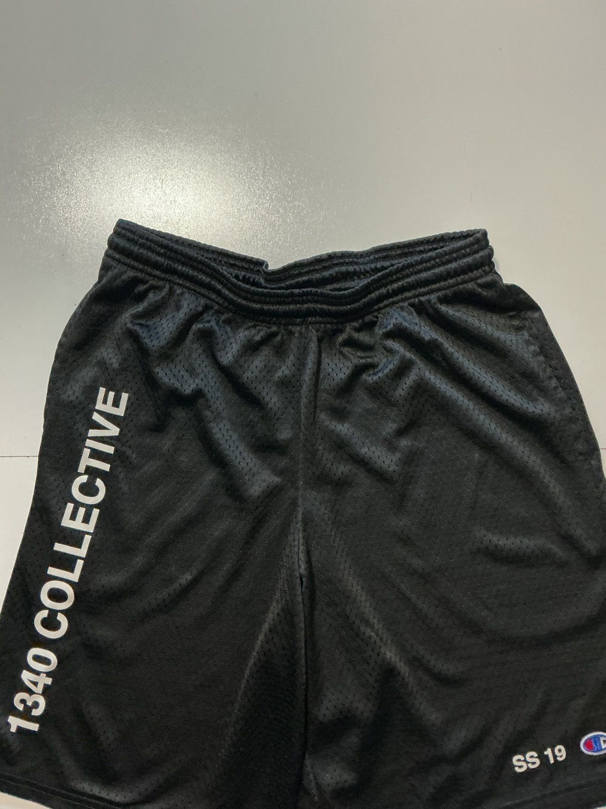 Champion 1340 Collective Champion SS19 Graphic Mesh 9” Inseam Shorts Size US 30 / EU 46 - 5 Thumbnail