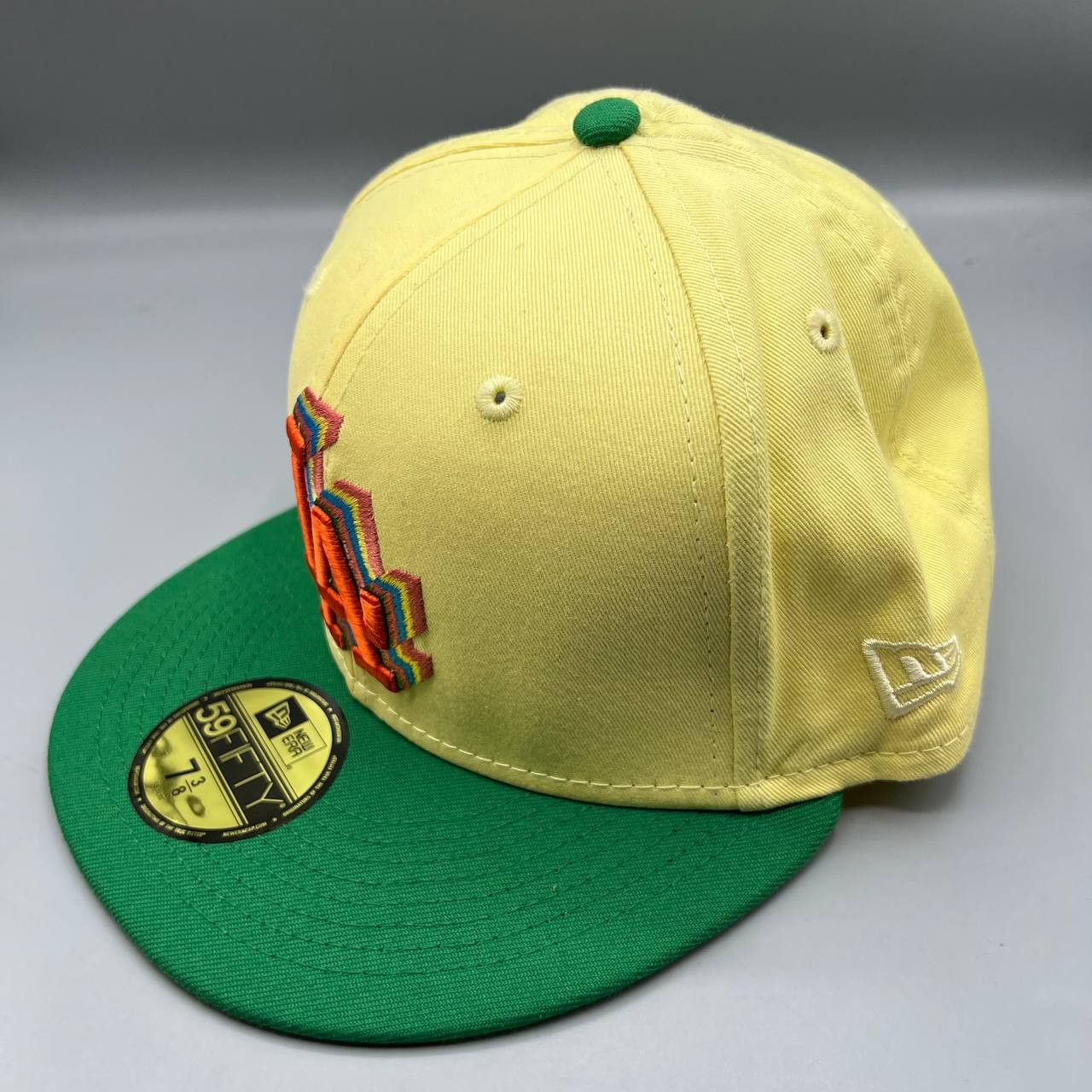Los Angeles LA Dodgers Hat Men 7 3/8 Yellow Green MLB Fitted