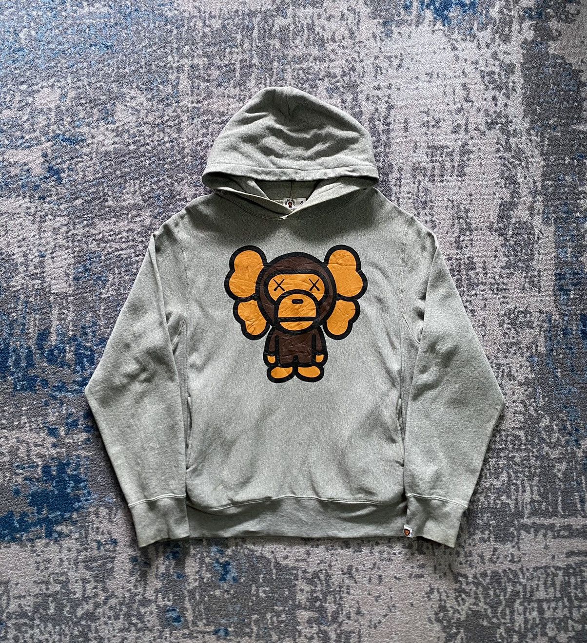 Bape × Kaws Vintage Bape x Kaws Baby Milo Pullover Hoodie Size US S / EU 44-46 / 1 - 1 Thumbnail