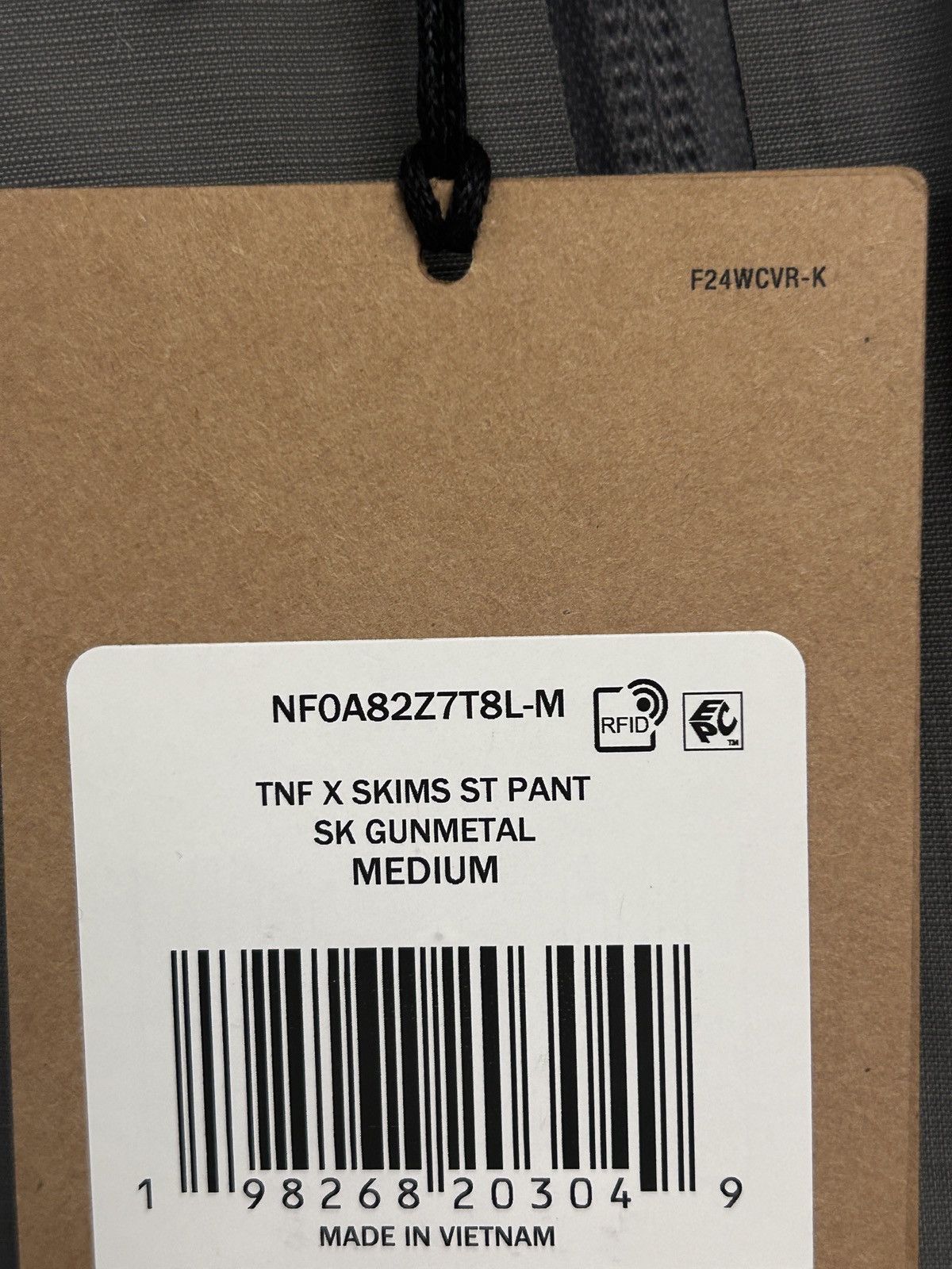 SKIMS THE NORTH FACE X SKIMS W SEAM TAPE PANT Sk Gunmetal Medium Size 30" / US 8 / IT 44 - 3 Thumbnail
