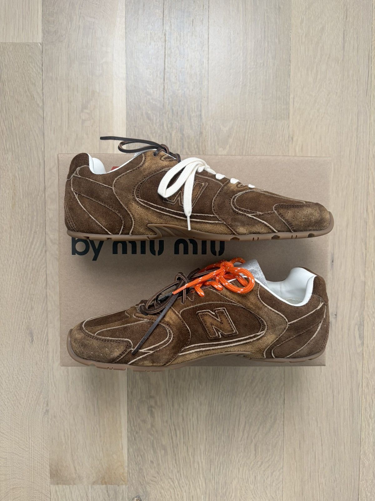 Miu Miu × New Balance New Balance X Miu Miu 530 SL Suede Sneakers Cinnamon Brown Size US 12 / IT 42 - 7 Thumbnail