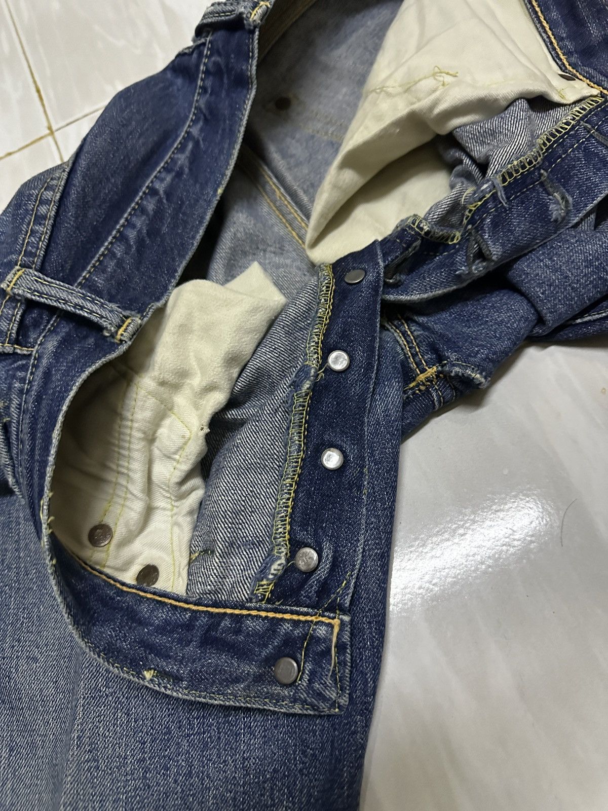 Levi's SOLD SOLD SOLD!! Vintage Levis big e 501 hidden rivet 1950’s Size US 31 - 8 Thumbnail
