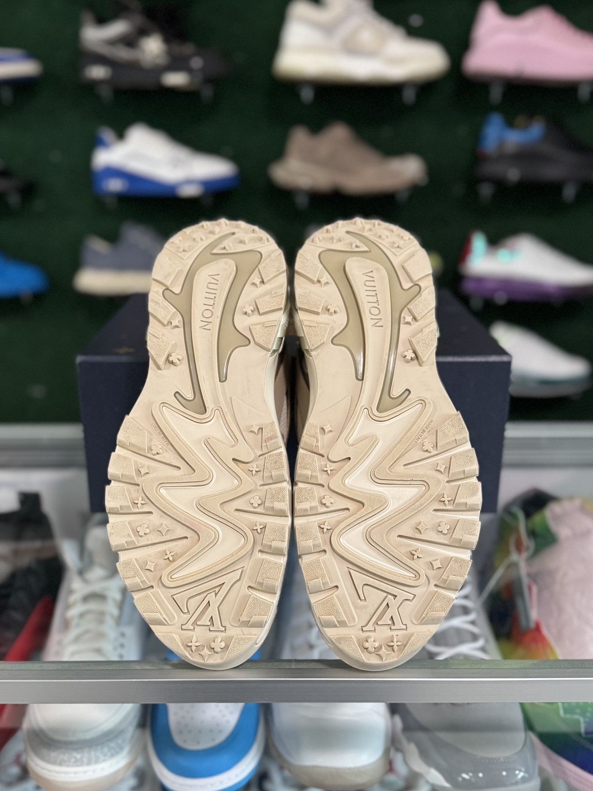 Louis Vuitton Louis Vuitton LV Runner Tatic Sneaker Beige Reflective Size US 12 / EU 45 - 9 Thumbnail