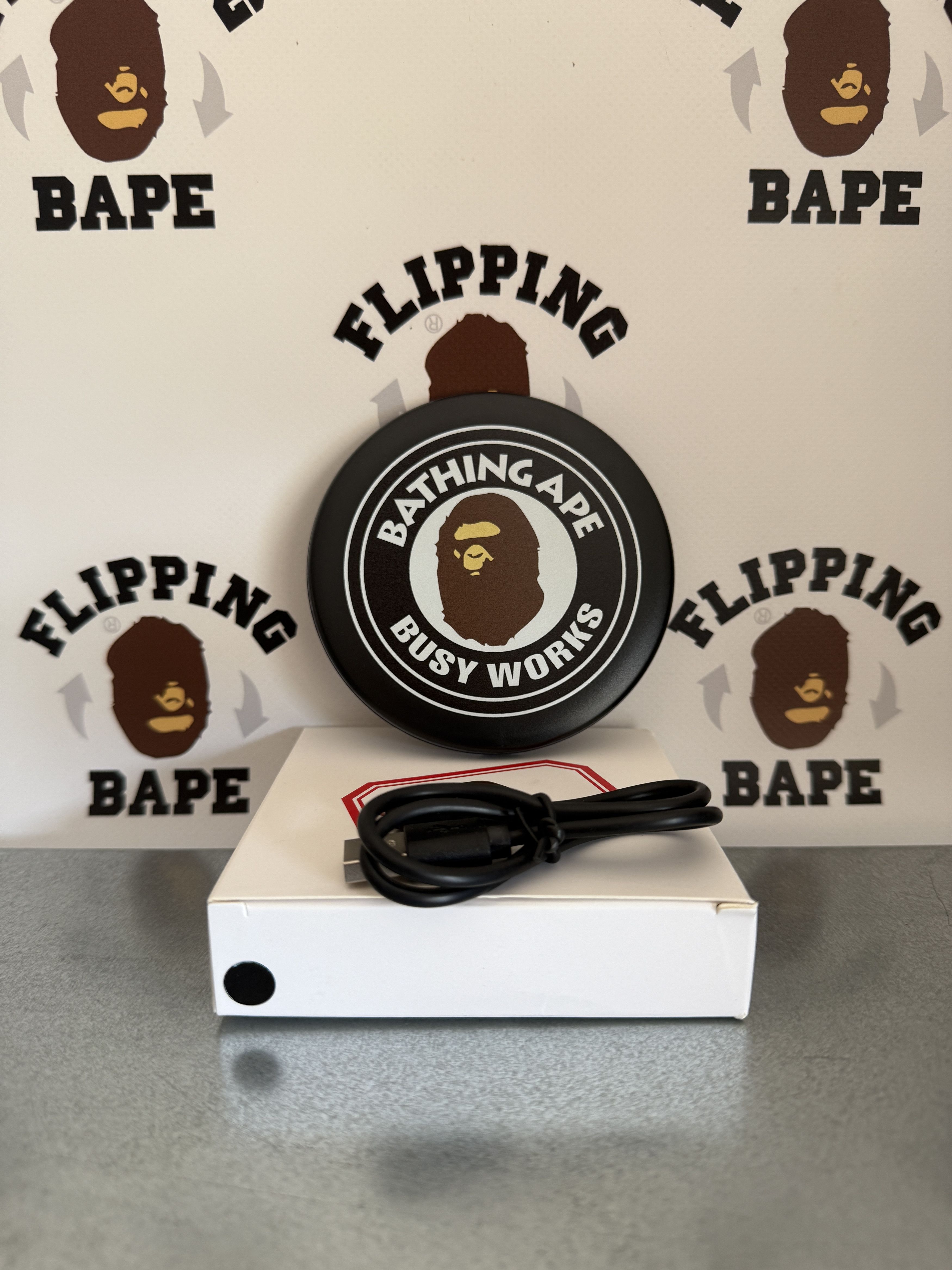 Bape BAPE BUSY WORKS WIRELESS CHARGER Size ONE SIZE - 1 Thumbnail