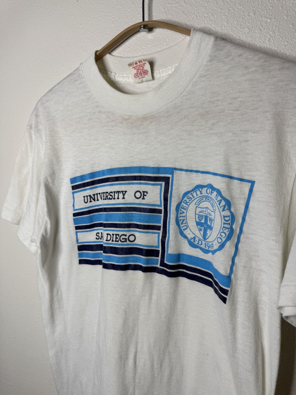Vintage Vintage 1980’s University San Diego White T-Shirt Large Size US L / EU 52-54 / 3 - 2 Thumbnail