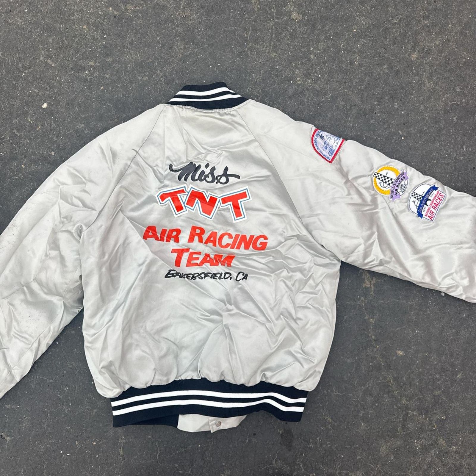 Vintage Vintage 80s Retro Satin Jacket with Arm Patches –Size Medium Size US M / EU 48-50 / 2 - 6 Thumbnail