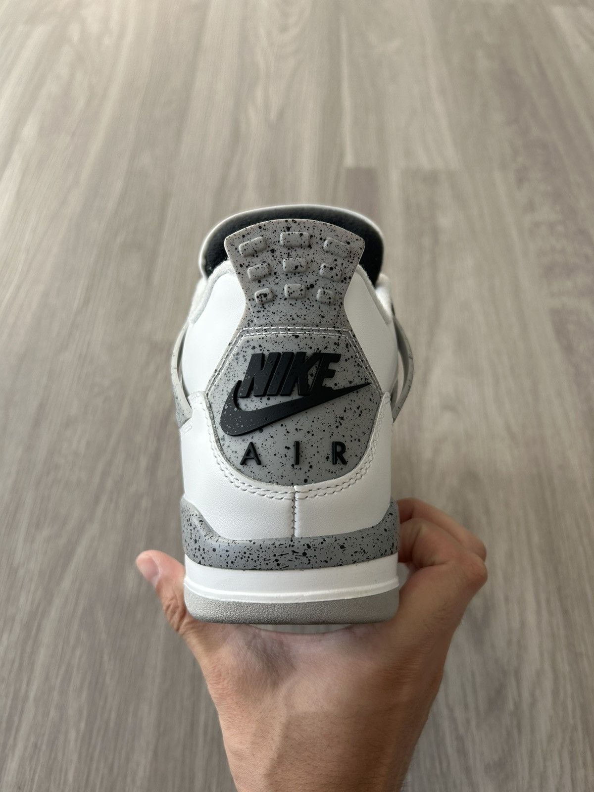 Jordan Brand Air Jordan Retro 4 White Cement 2025 Size 7 Size US 7 / EU 40 - 15 Thumbnail