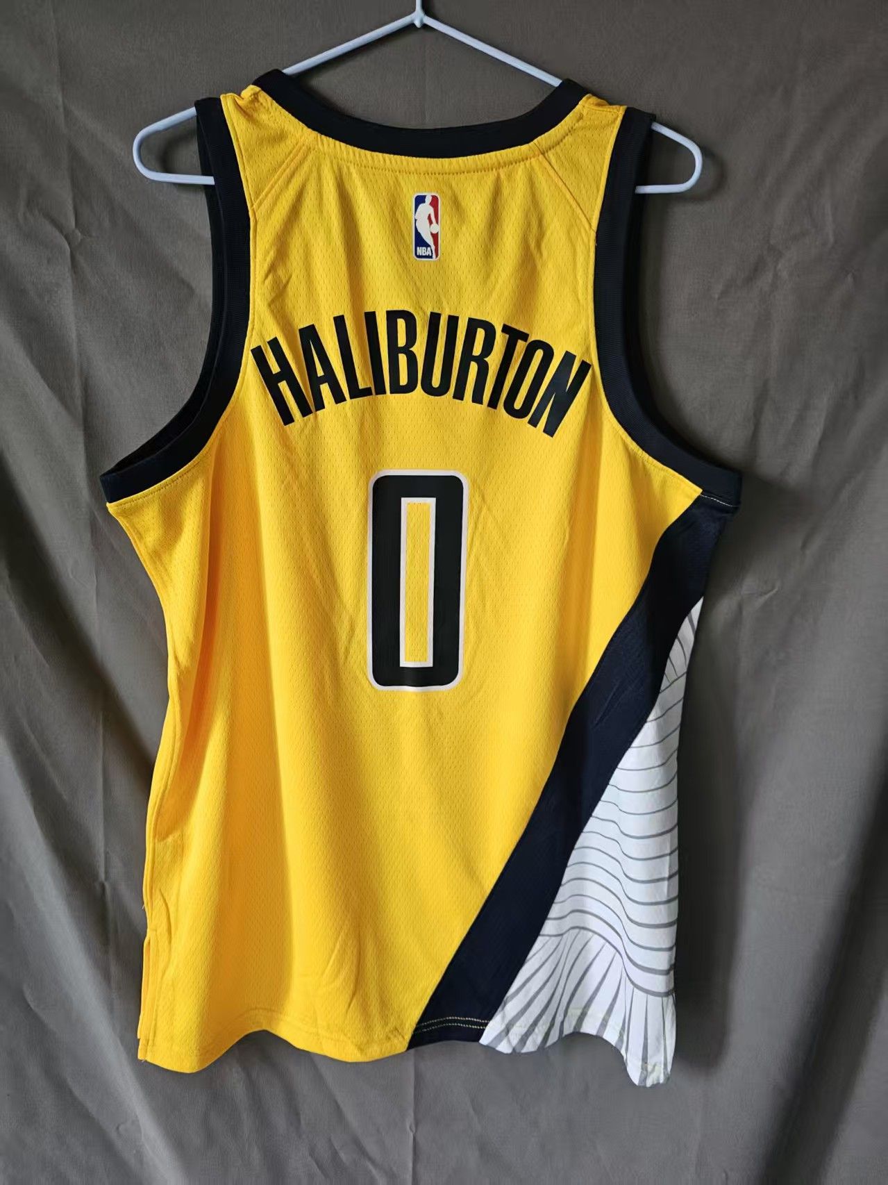 NBA Indiana Pacers 0 Tyrese Haliburton Jersey Size US M / EU 48-50 / 2 - 1 Thumbnail