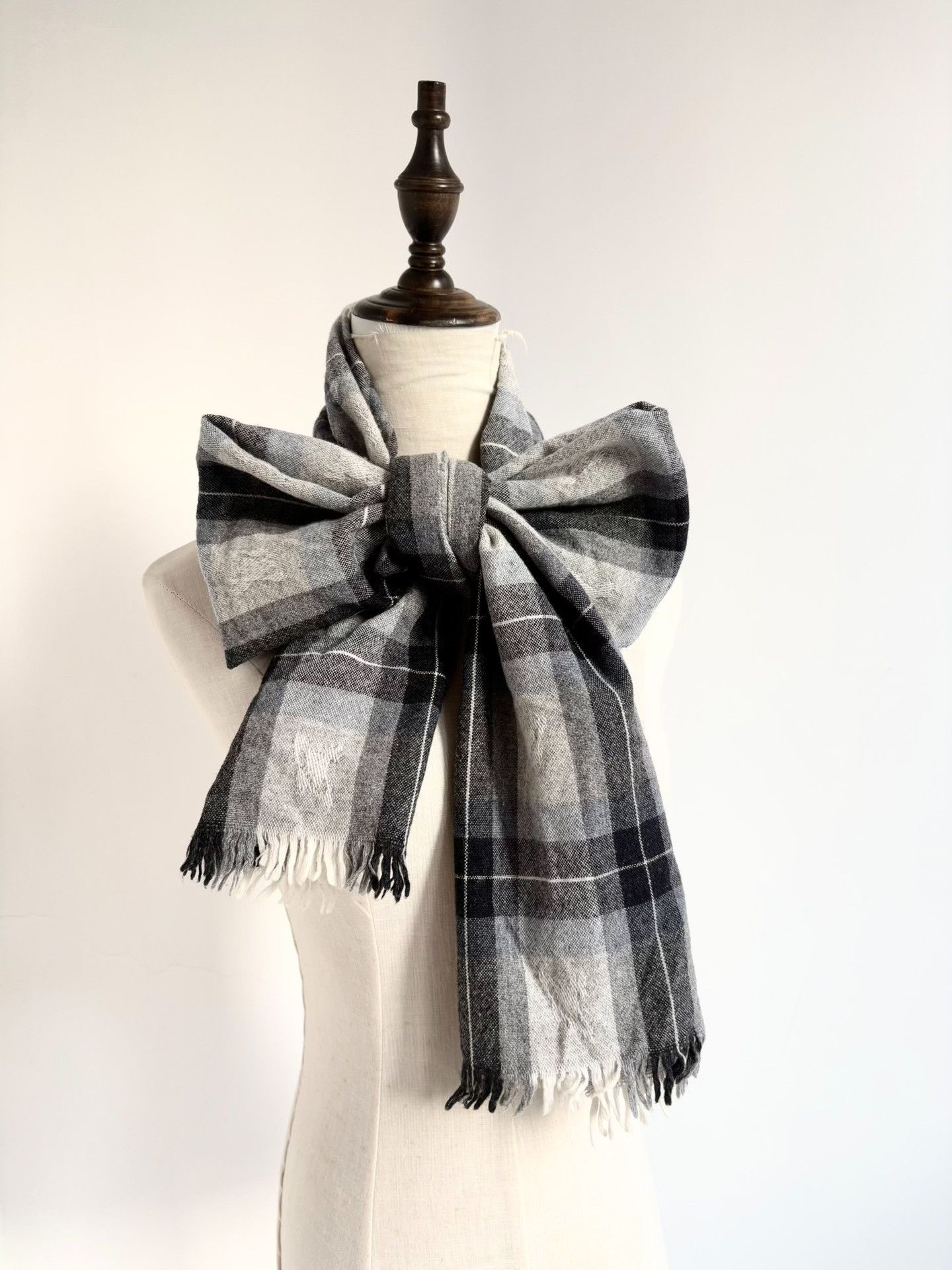 Vivienne Westwood Vivienne Westwood Saturn Plaid Scarf Size ONE SIZE - 1 Thumbnail