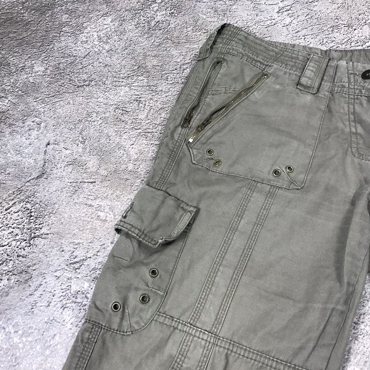Vintage Vintage 90s Baggy Cargo Pants Distressed Parachute Grunge 29 Size 29" - 5 Thumbnail
