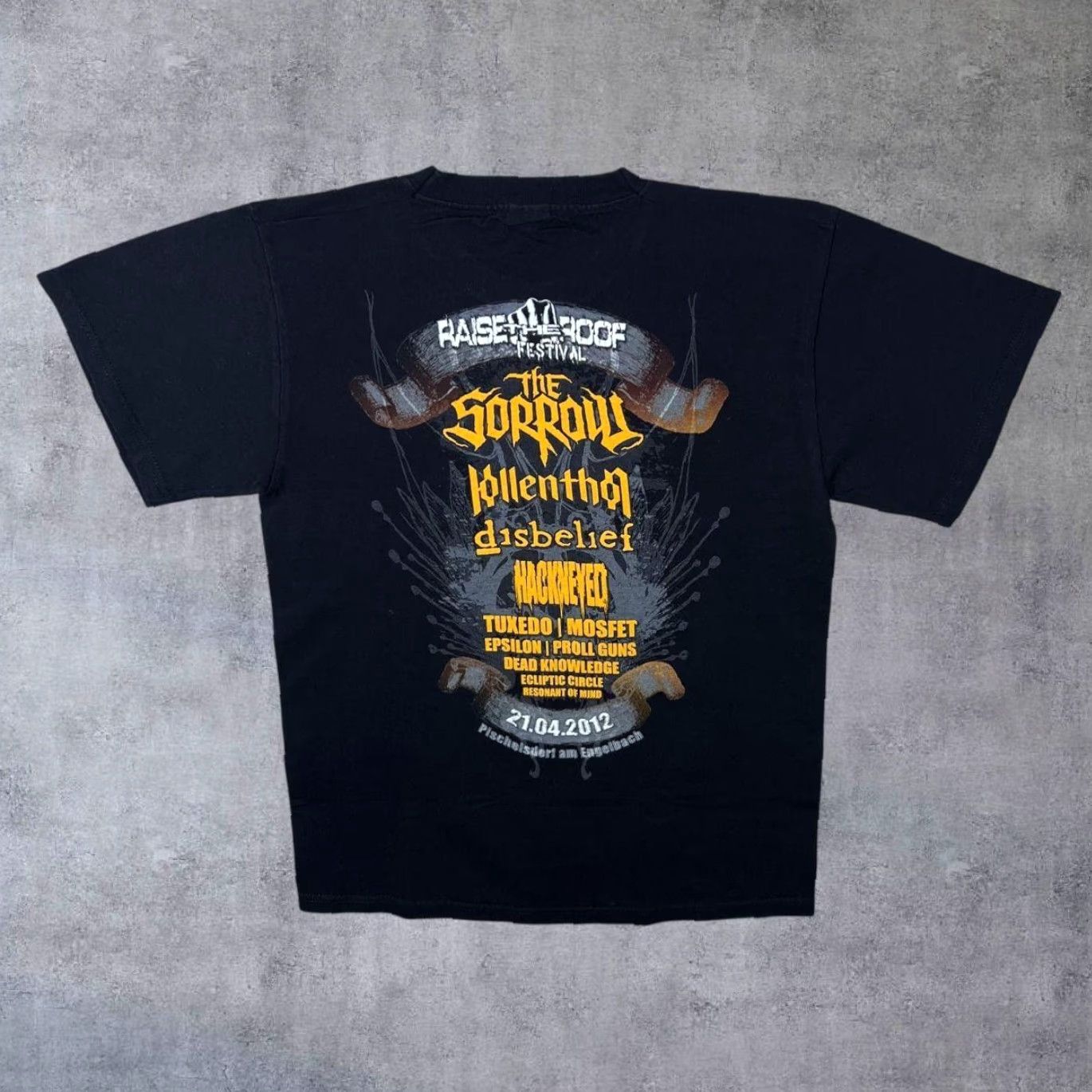 Fruit Of The Loom Raise The Roof Festival (2012) Heavy Metal Band Festival Lineup T-Shirt Medium Black Cotton Fruit of the Loom Mens Graphic Print Front Back 90s? Size US M / EU 48-50 / 2 - 2 Thumbnail