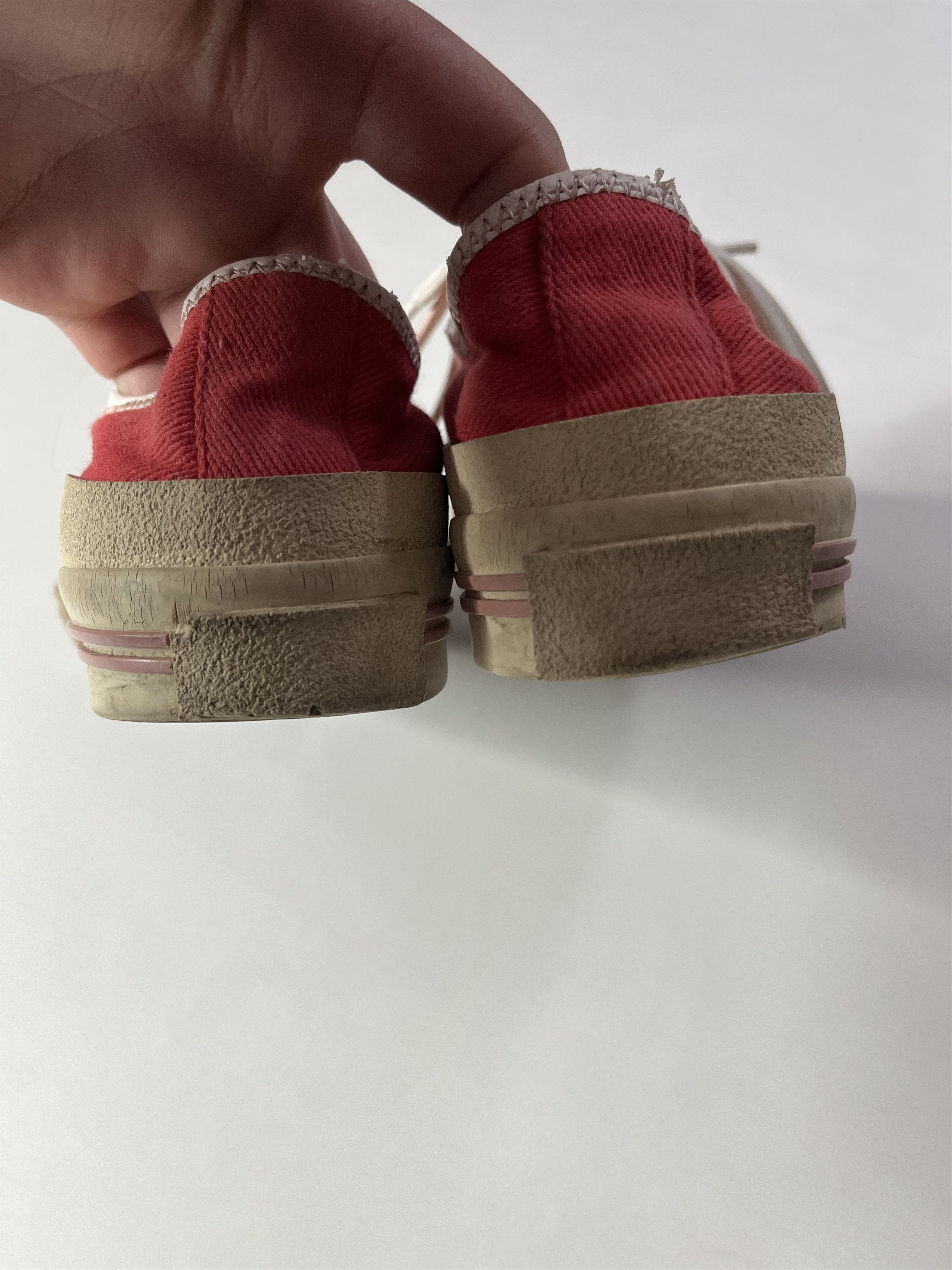 Acne Studios Acne Studios red low sneakers Size US 7.5 / IT 37.5 - 7 Thumbnail