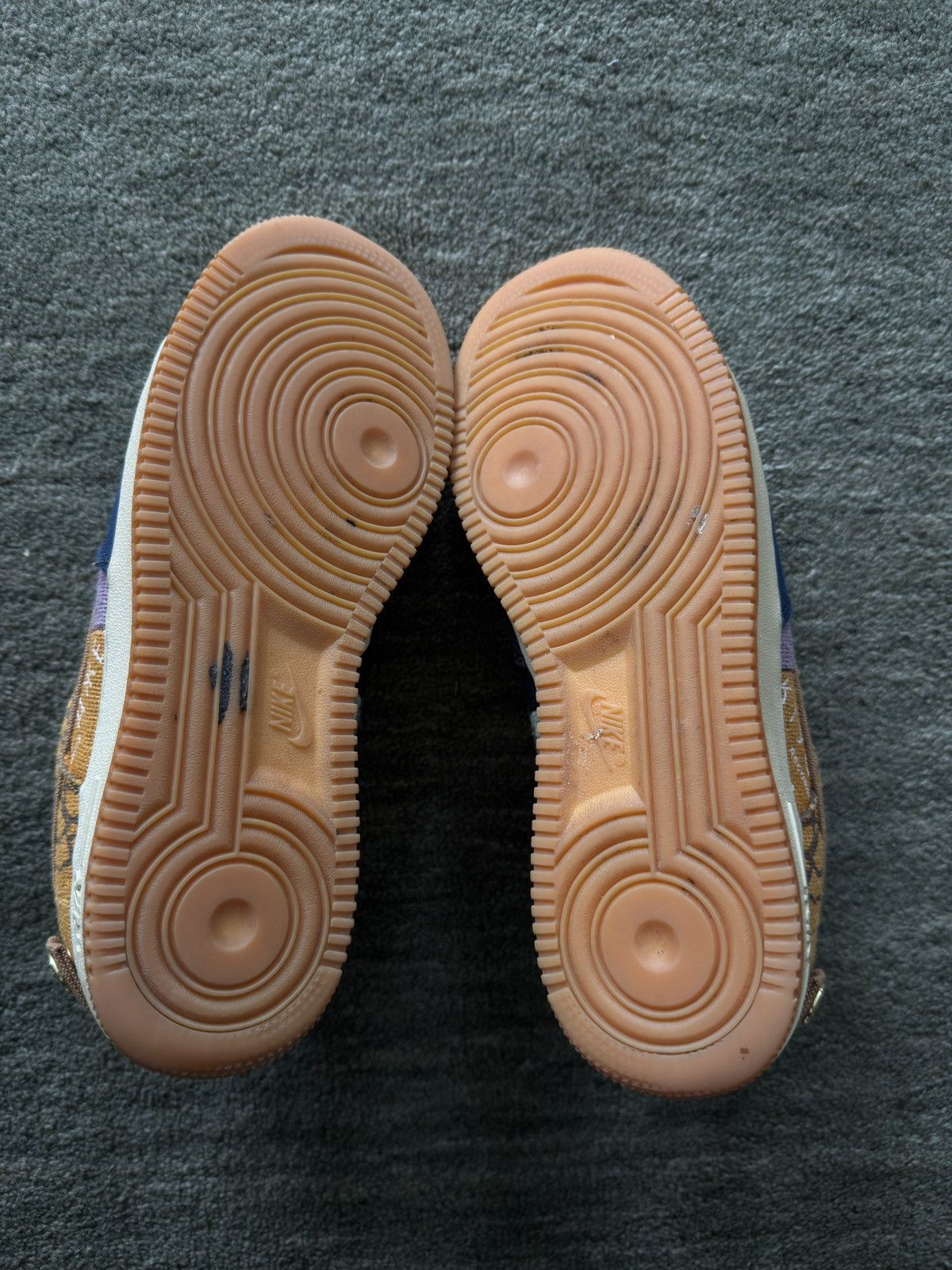 Nike × Travis Scott TRAVIS SCOTT X NIKE AIR FORCE 1 LOW Size US 9.5 / EU 42-43 - 4 Thumbnail