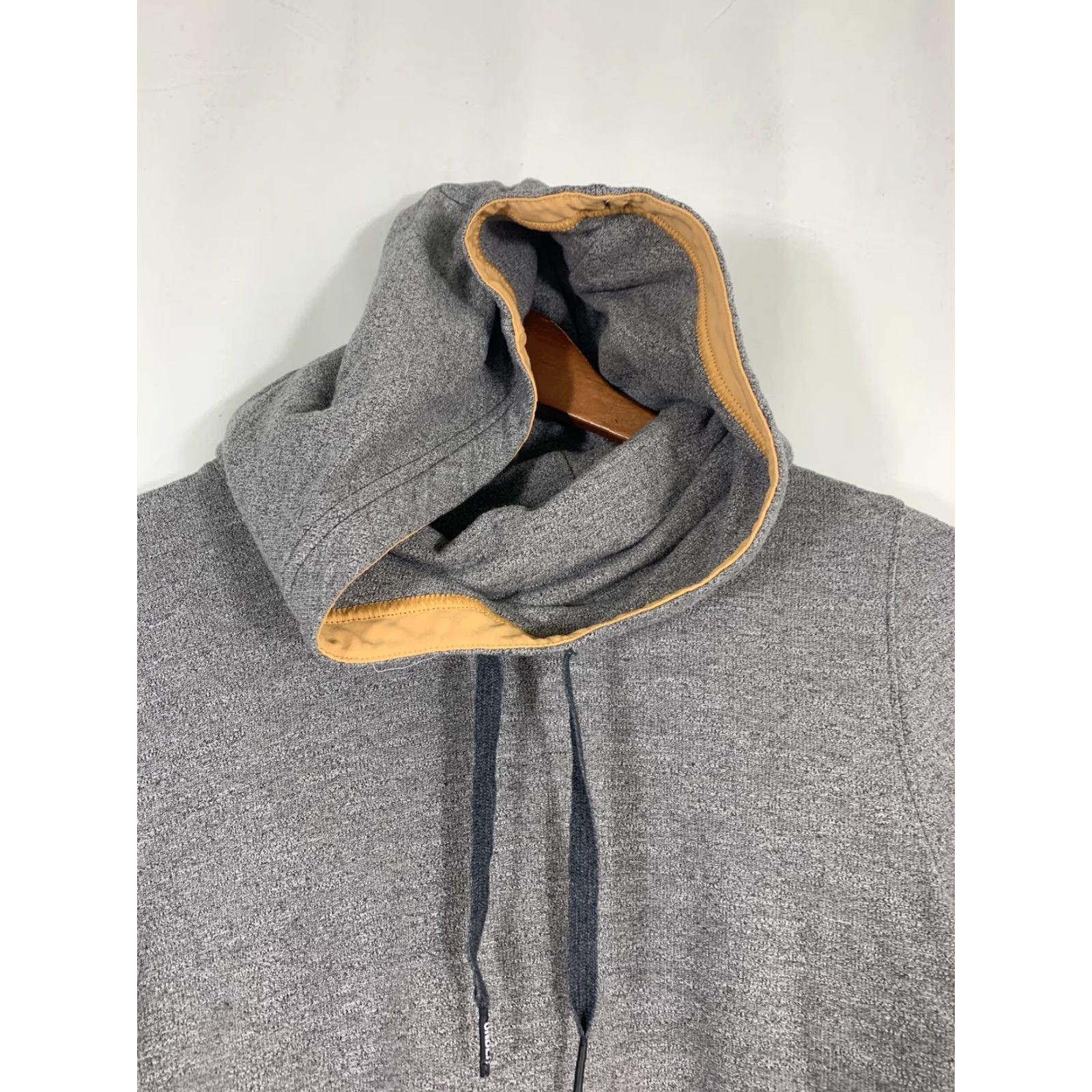 Under Armour Under Armour Women’s Sweatshirt Hoodie Cowl Neck Gray M Cropped Loose Pullover Activewear Size M / US 6-8 / IT 42-44 - 4 Thumbnail