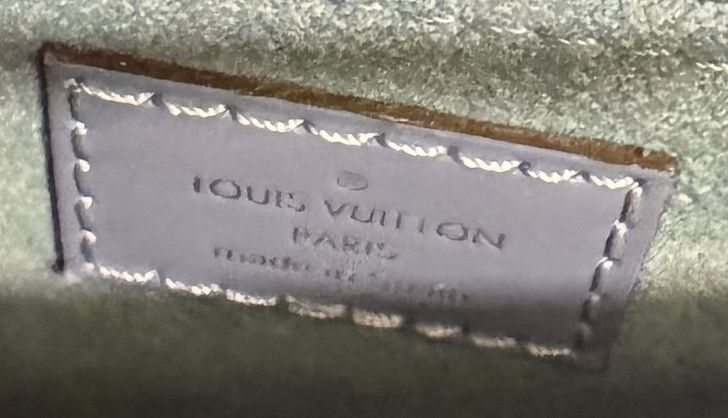 Louis Vuitton Louis Vuitton Petit Sac Plat Shoulder Bag Blue Epi Leather Size ONE SIZE - 8 Thumbnail