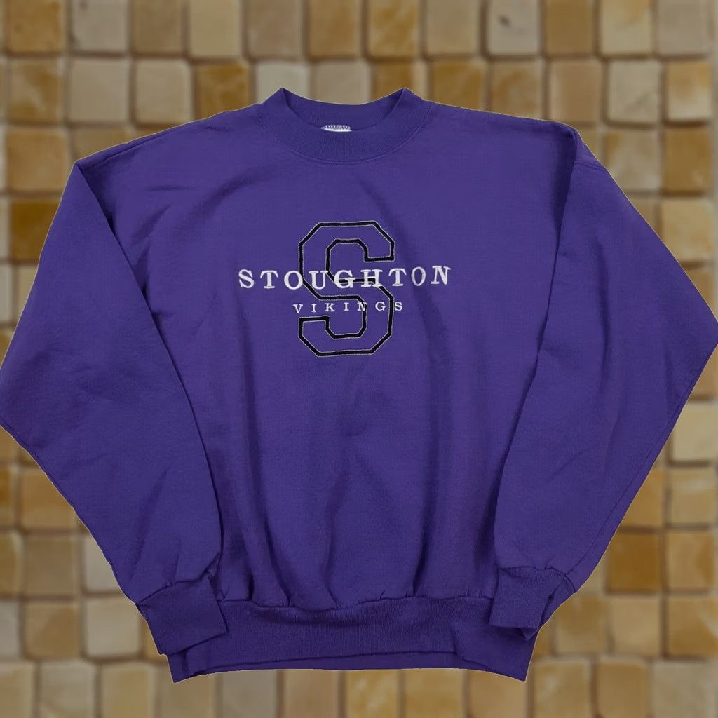 Hanes VINTAGE Stoughton Vikings Size L Purple NCAA School Crewneck Sweatshirt Size US L / EU 52-54 / 3 - 1 Thumbnail