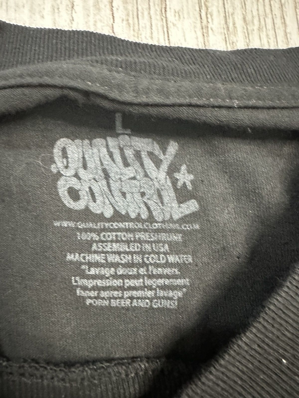 Vintage Quality Control big logo porn T-shirt Size US L / EU 52-54 / 3 - 7 Thumbnail