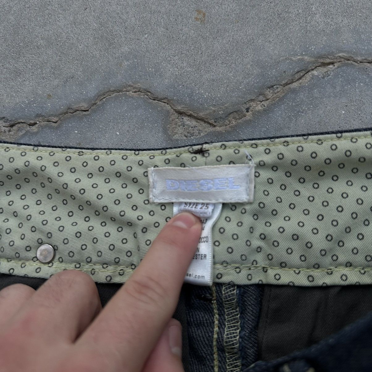 Diesel × Vintage Vintage Japanese Style Jeans Denim Shorts Diesel Y2K 00s USA Size 25" / US 0 / IT 36 - 7 Thumbnail