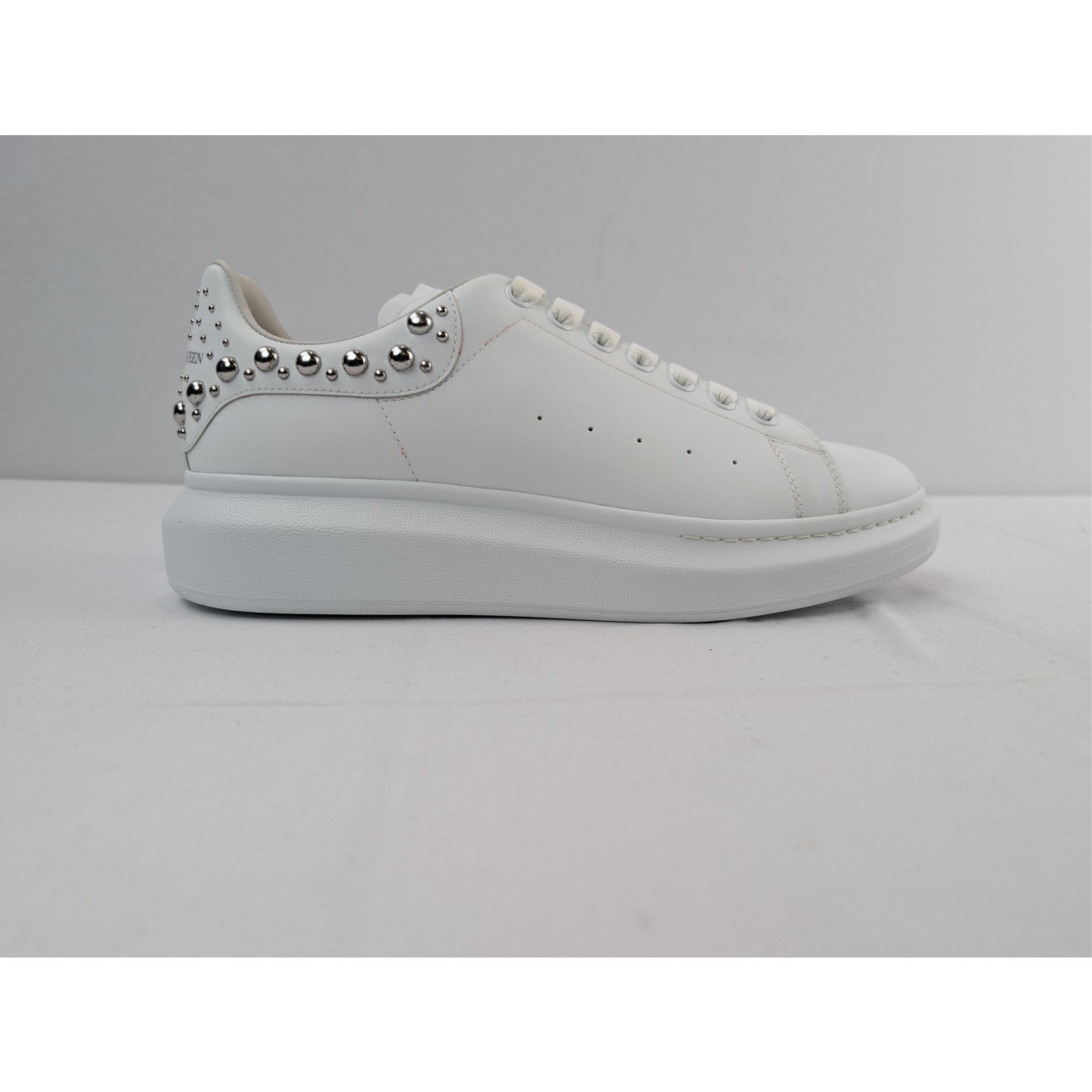 Alexander McQueen o1rshd1 Larry Sneakers in White/Silver Size US 11 / EU 44 - 4 Thumbnail