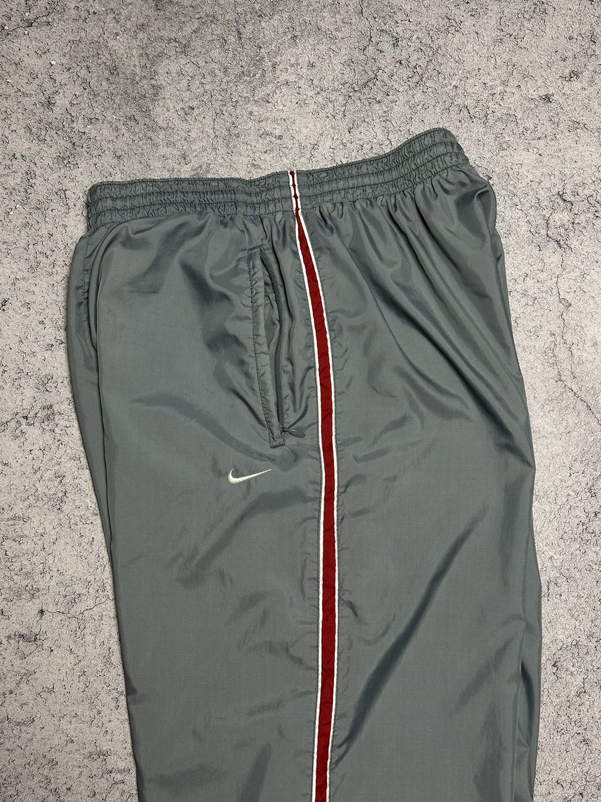Nike Vintage Nike Track Pants Stripe Y2K Size US 32 / EU 48 - 8 Thumbnail