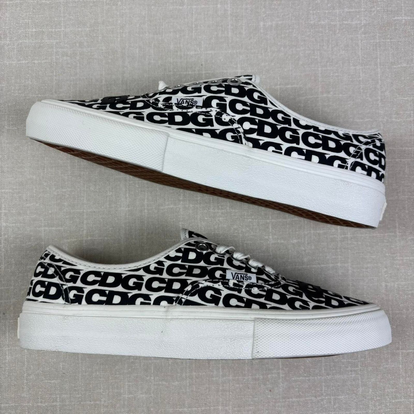 Vans 🐼 2018 Vans Authentic x CDG “White Heel Tab” 8W Size US 8 / IT 38 - 2 Thumbnail