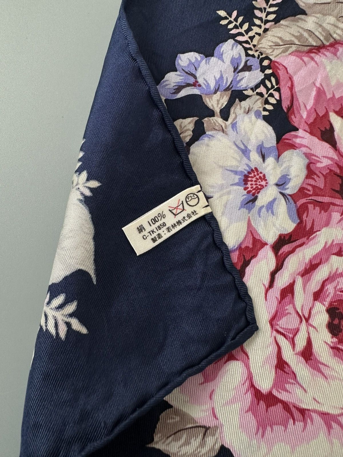 Pierre Balmain Pierre Balmain Floral Pattern Silk Scarf Size ONE SIZE - 11 Thumbnail
