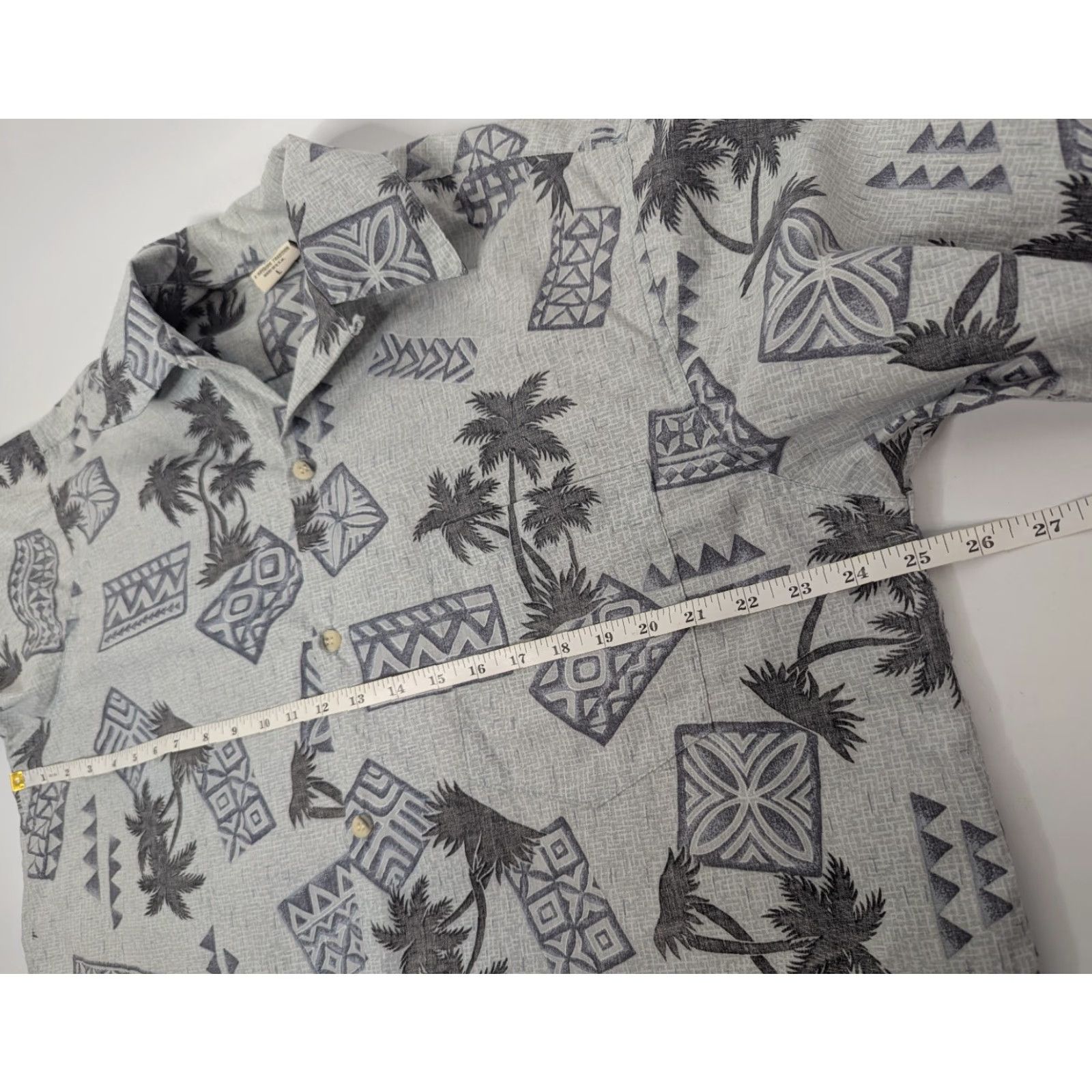 Vivobarefoot VTG Go Barefoot Shirt Men's L Light Grey Blue Hawaiian Aloha Collared Floral Short Sleeve Button-Up Size US L / EU 52-54 / 3 - 4 Thumbnail