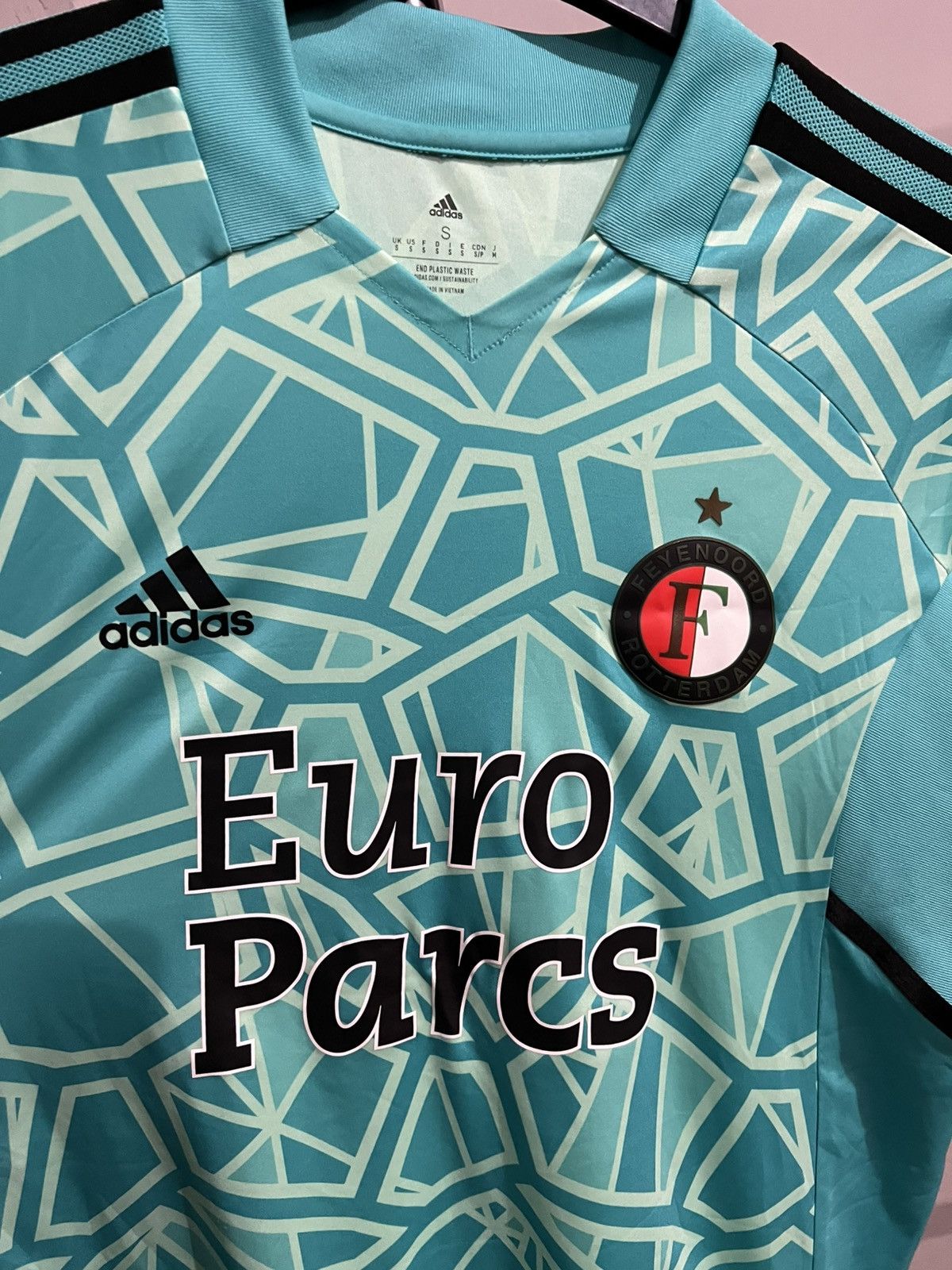 Adidas 2022/23 FEYENOORD ROTTERDAM #16 GO PLAYER ISSUED SOCCERSHIRT Size US S / EU 44-46 / 1 - 5 Thumbnail